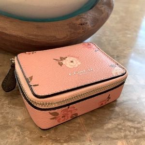 COACH Pink Floral Pebbled Leather Zipper Pill Case with Mini Pill Botlles NEW